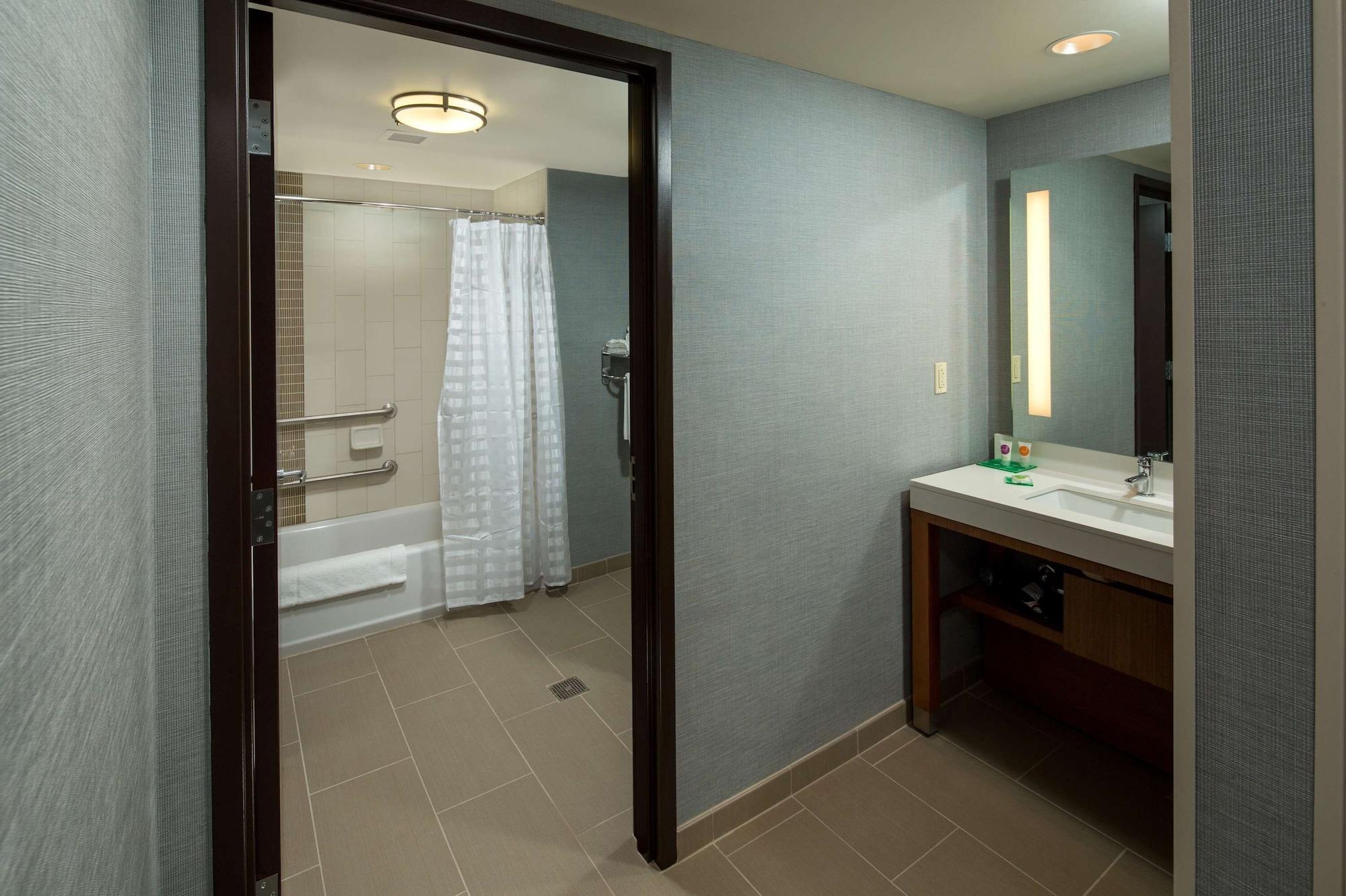 Hyatt Place Bloomington / Normal Екстер'єр фото