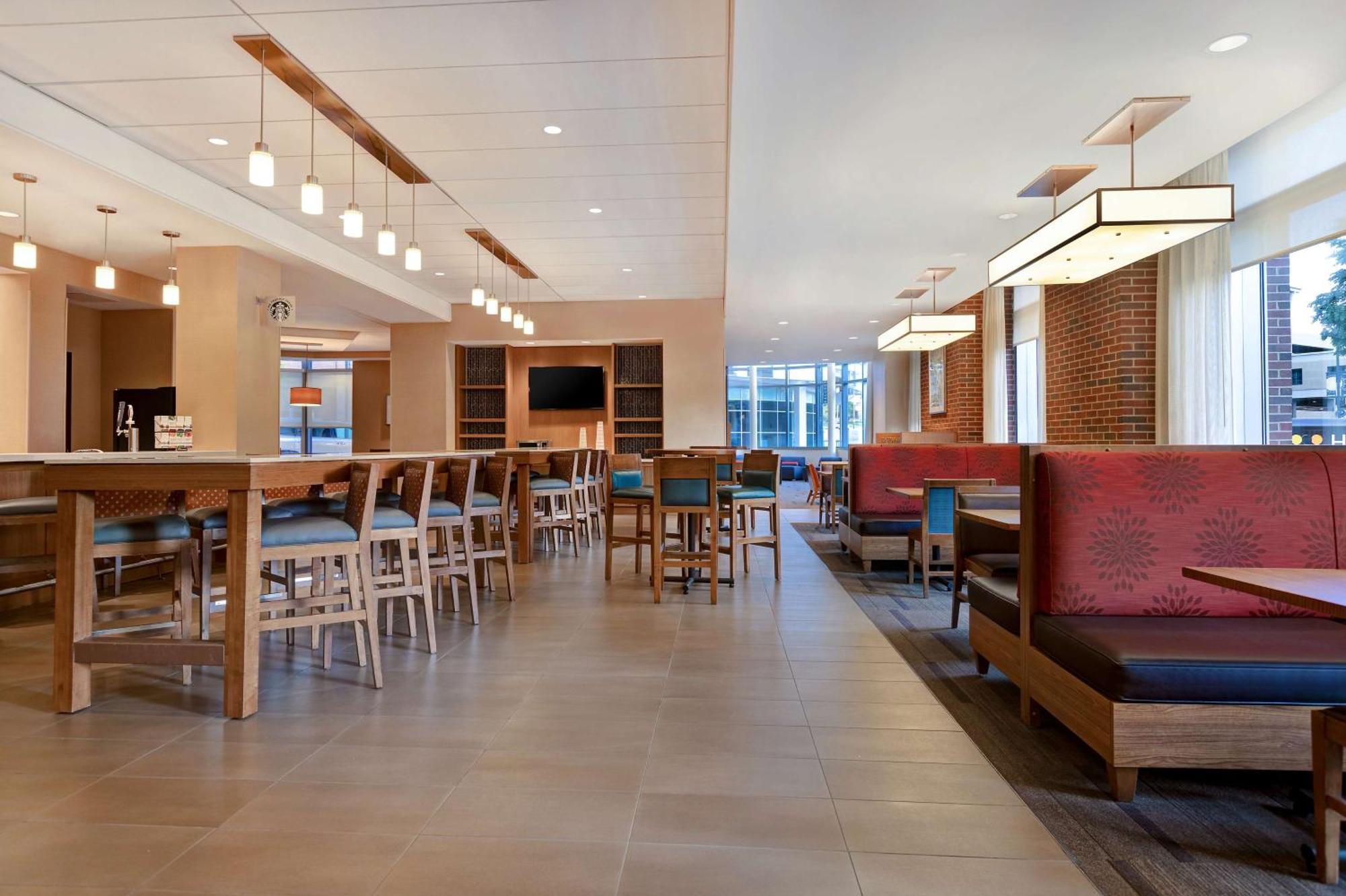 Hyatt Place Bloomington / Normal Екстер'єр фото