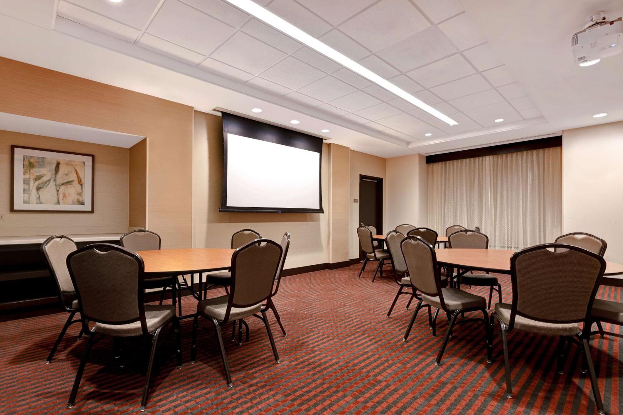 Hyatt Place Bloomington / Normal Екстер'єр фото