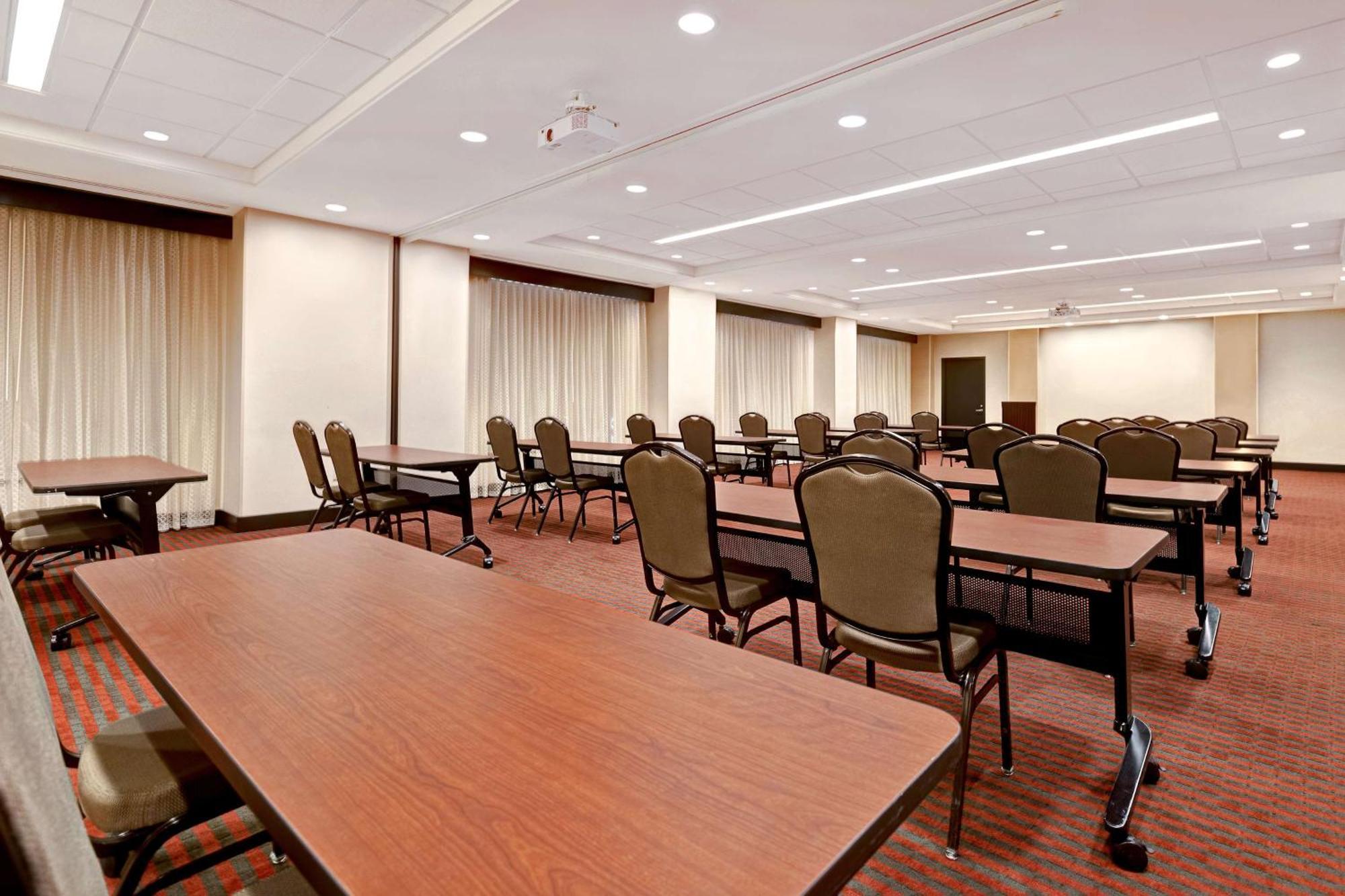 Hyatt Place Bloomington / Normal Екстер'єр фото