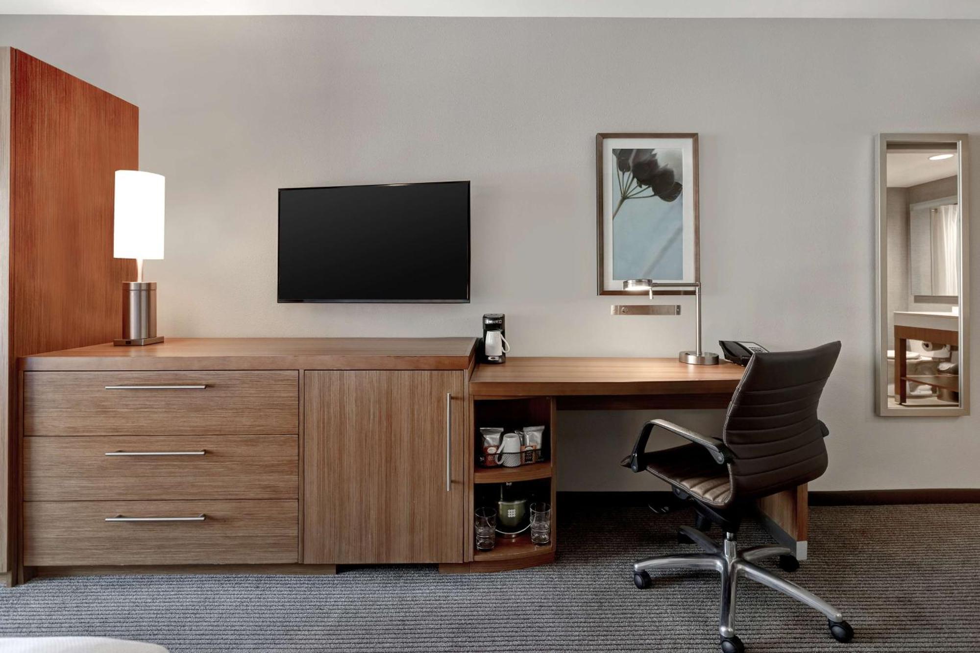Hyatt Place Bloomington / Normal Екстер'єр фото
