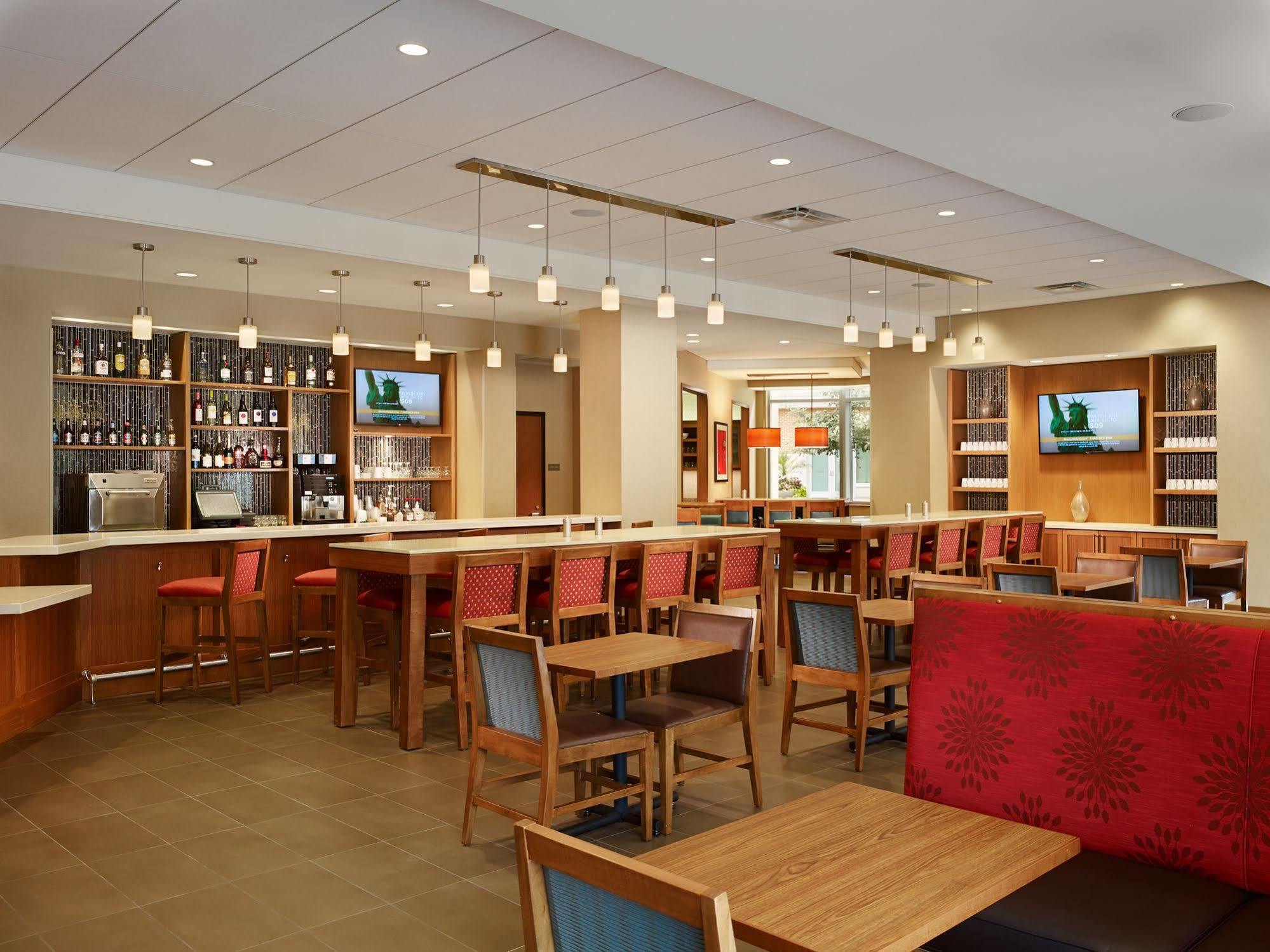 Hyatt Place Bloomington / Normal Екстер'єр фото