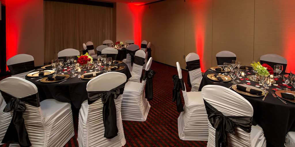 Hyatt Place Bloomington / Normal Зручності фото